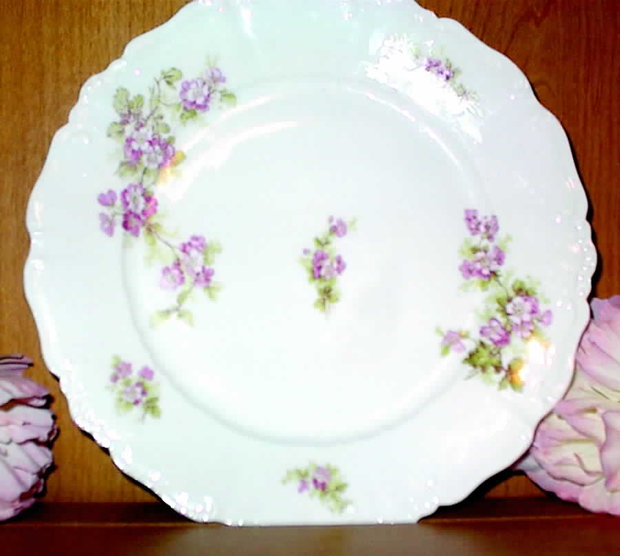 Lav1 Dinner Plate by Laviolette-1