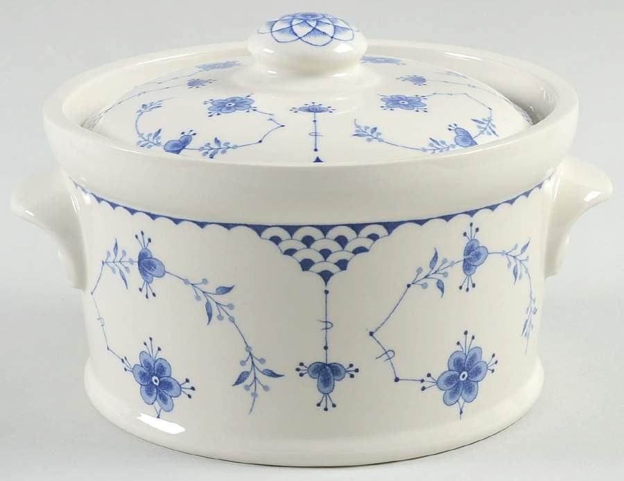 Denmark Blue 1.5 Qt Round Covered Casserole by Franciscan-1
