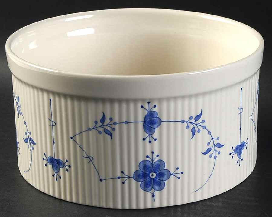 Denmark Blue 7" Souffle by Franciscan-1