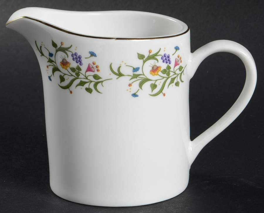 Ashbury Creamer by Farberware-1