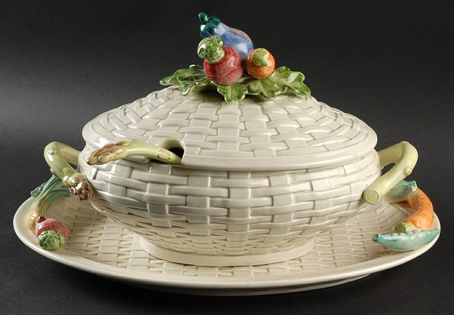 Kitchen Harvest Tureen & Lid w/Ladle & Underplate by Fitz and Floyd-1