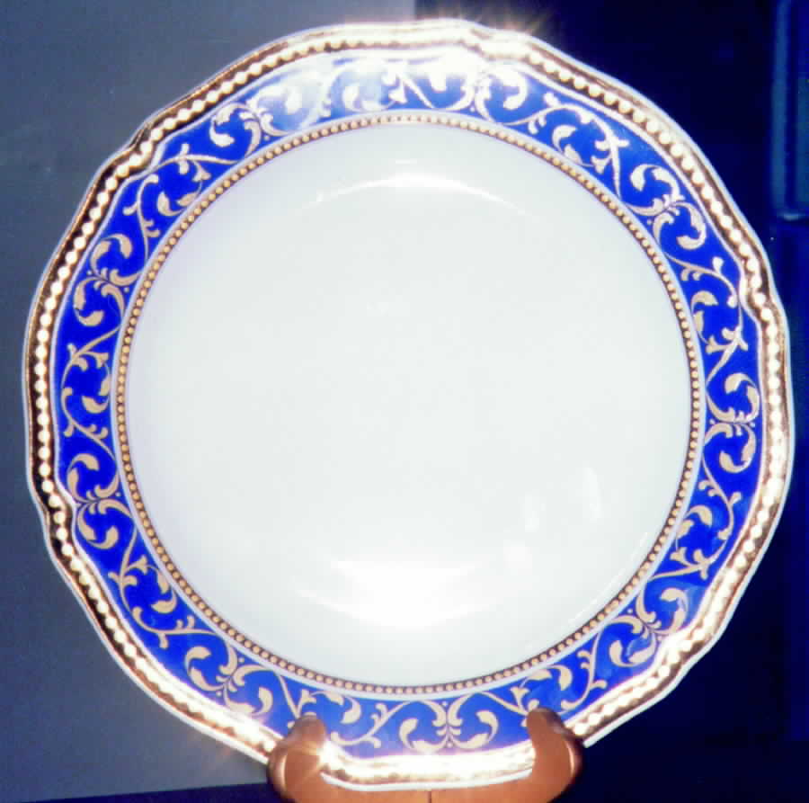 FAV25 Dinner Plate by Favolina-Karolina-1