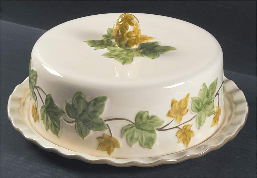 Ivy II (England) Large Covered Cake Plate by Franciscan-1