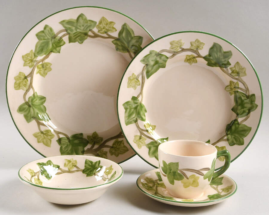 Ivy II (England) 5 Piece Place Setting by Franciscan-1