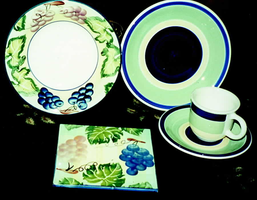Grapes Flat Cup & Saucer Set by Furio-1