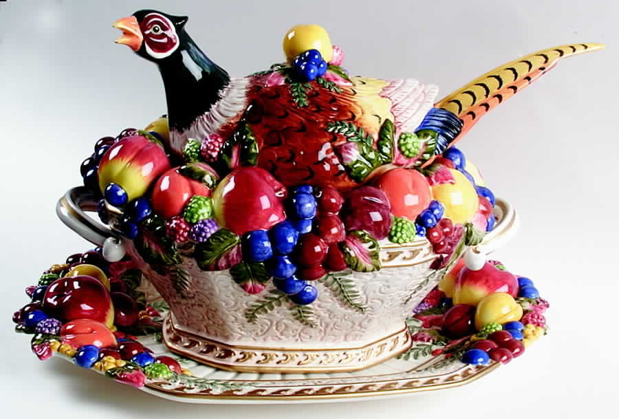 Venezia (Giftware) Tureen & Lid w/Ladle & Underplate by Fitz & Floyd-1