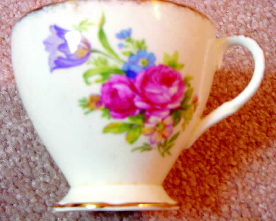Foley Tulip (Scalloped, Brush Gold Trim) Footed Cup by Foley-1