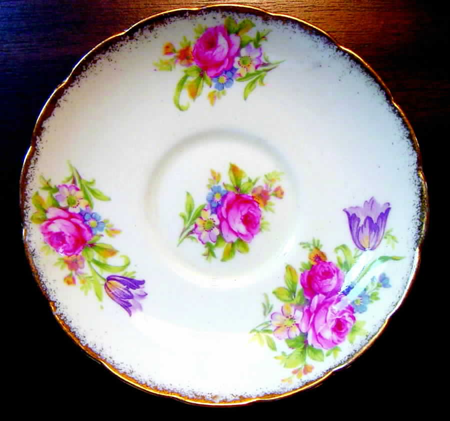 Foley Tulip (Scalloped, Brush Gold Trim) Saucer by Foley-1