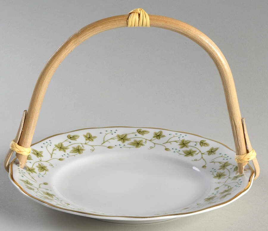 Diana 5 3/8"-5 5/8" Bamboo Handled Serving Plate  HC by Favolina-Karolina-1