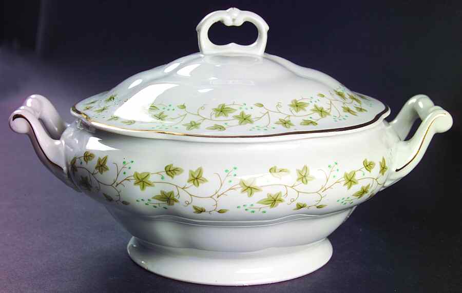 Diana Round Covered Vegetable by Favolina-Karolina-1
