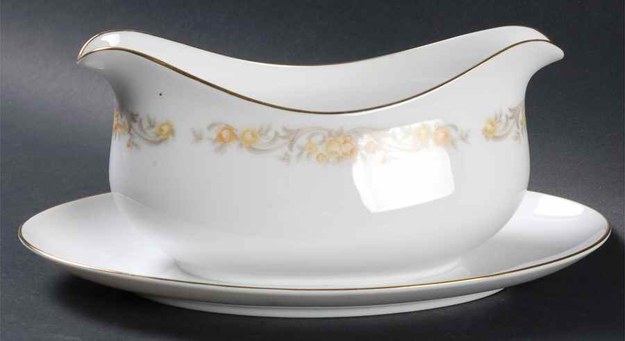 Cheltenham Gravy Boat with Attached Underplate by Four Crown-1