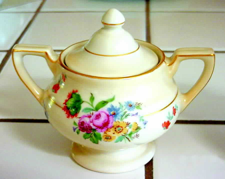 2639 Sugar Bowl & Lid by Fraunfelter-1