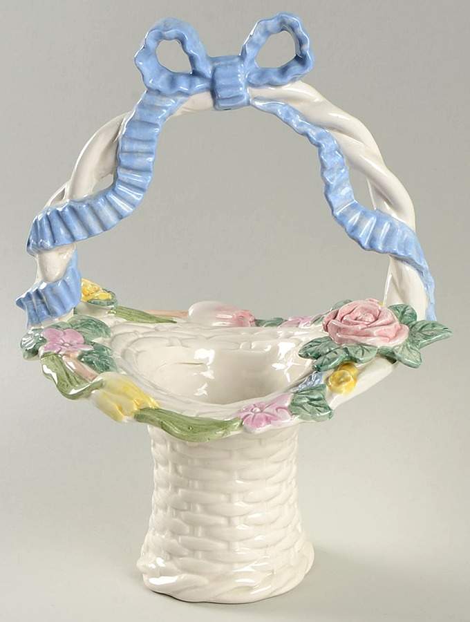 Bunny Hollow Medium Basket with Handle by Fitz & Floyd-1