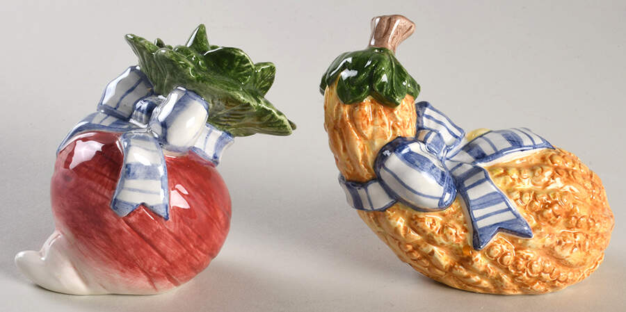 Vegetable Bowquet Salt & Pepper Set by Fitz and Floyd-1