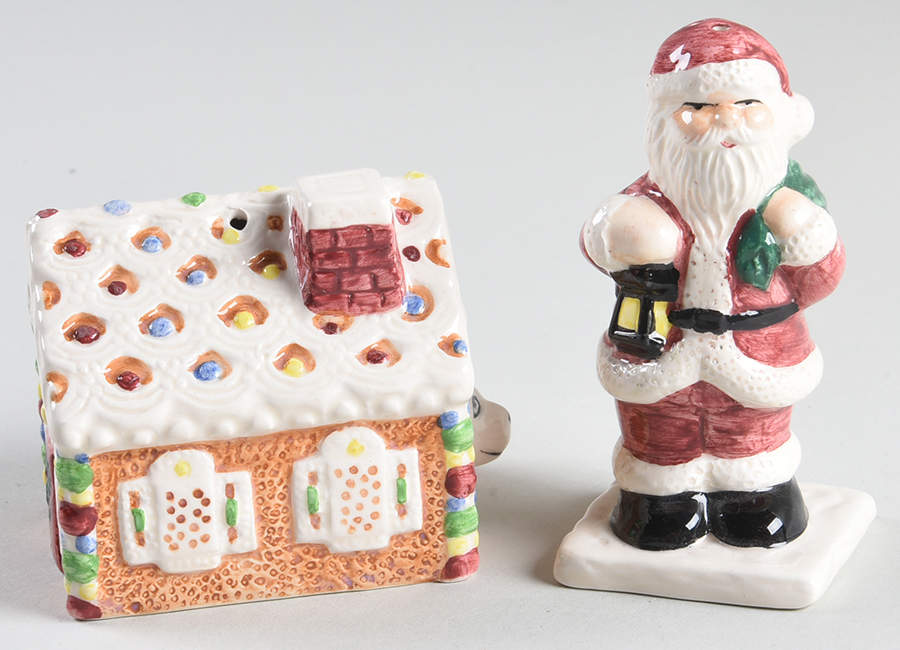 Gingerbread House Salt & Pepper Set by Fitz & Floyd-1