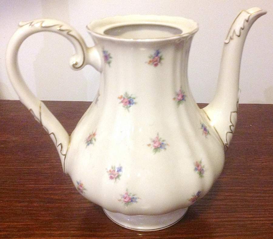 8412 (Scalloped) Coffee Pot No Lid by Franconia-Krautheim & Adelburg-1