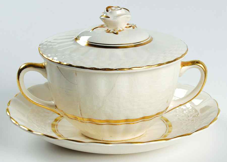 8334 Flat Bouillon Cup and Saucer with Lid by Fondeville-1