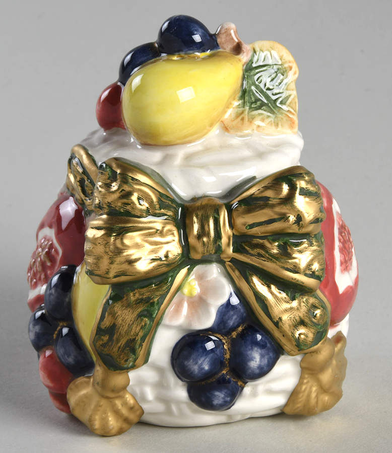 Renaissance Della Robbia Salt Shaker by Fitz & Floyd-1