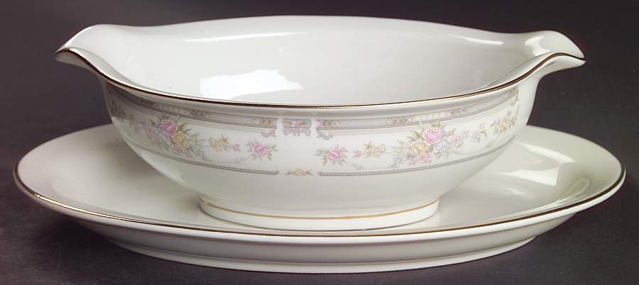 Southampton (Design on Edge) Gravy Boat & Underplate by Farberware-1