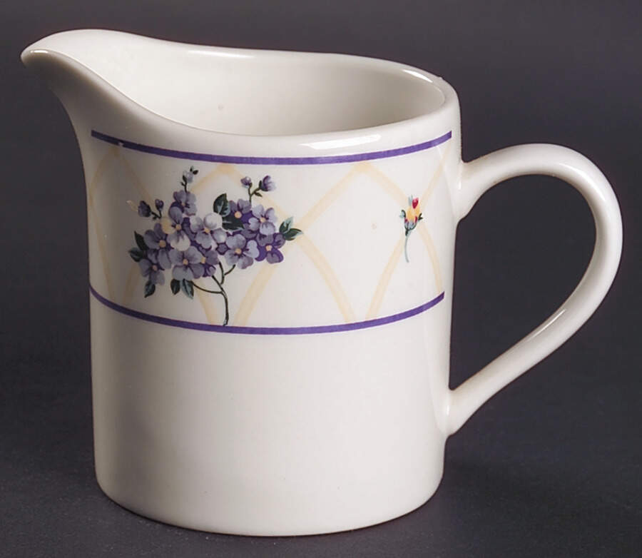 Hydrangea Creamer by Farberware-1