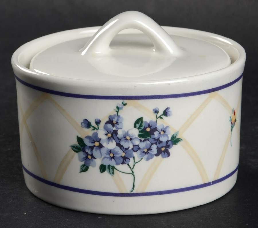Hydrangea Sugar Bowl & Lid by Farberware-1