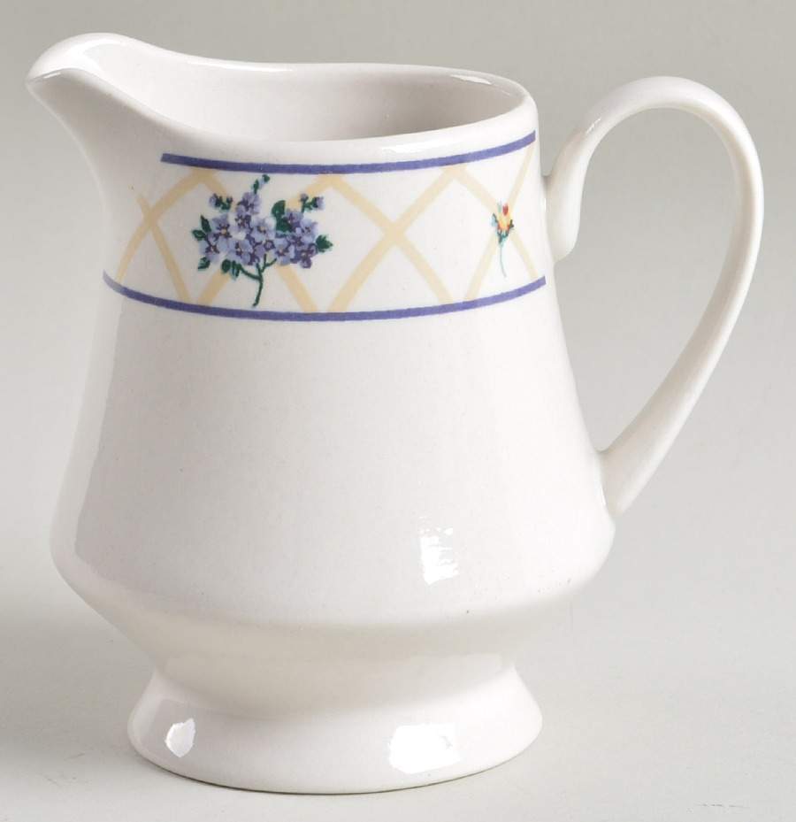 Hydrangea Creamer by Farberware-1