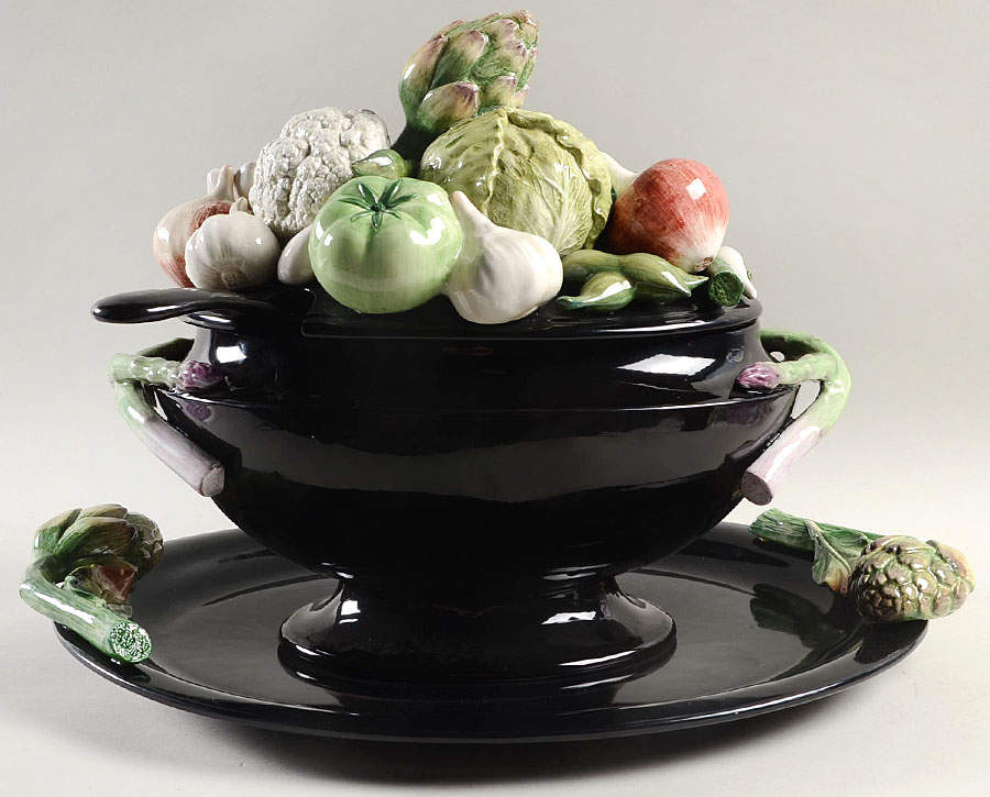 Signature Tureens Tureen w/Lid & Underplate by Fitz & Floyd-1