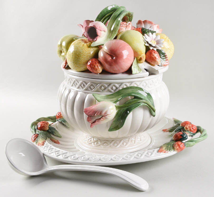 Signature Tureens Tureen with Lid, Ladle & Underplate by Fitz & Floyd-1