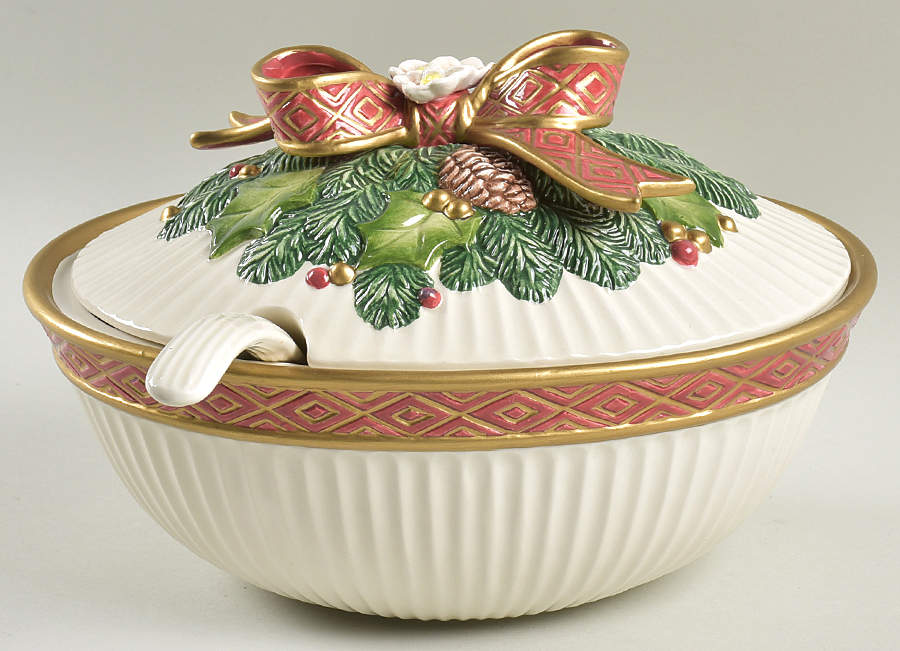 Christmas Rose Tureen & Lid w/Ladle by Fitz & Floyd-1