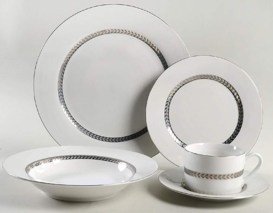 Imperial Platinum 5 Piece Place Setting by Farberware-1