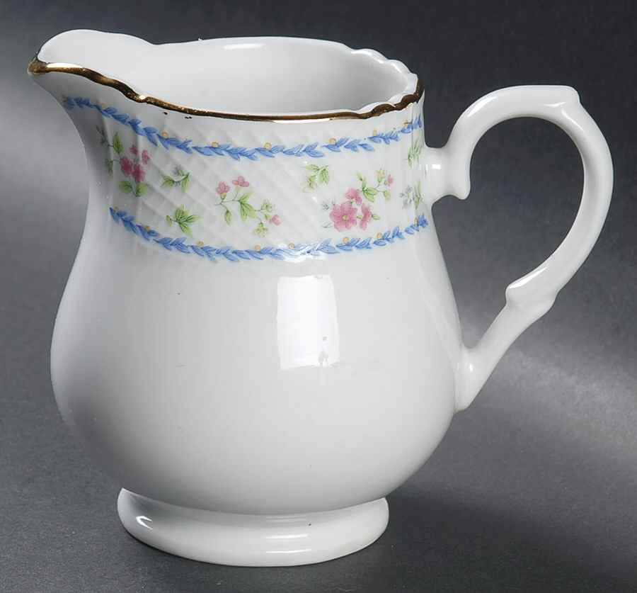 Huntington Gate Creamer by Farberware-1
