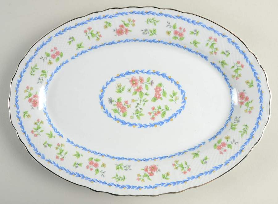 Huntington Gate 14" Oval Serving Platter by Farberware-1
