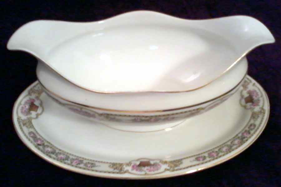 17614 Gravy Boat with Attached Underplate by Fraureuth-1