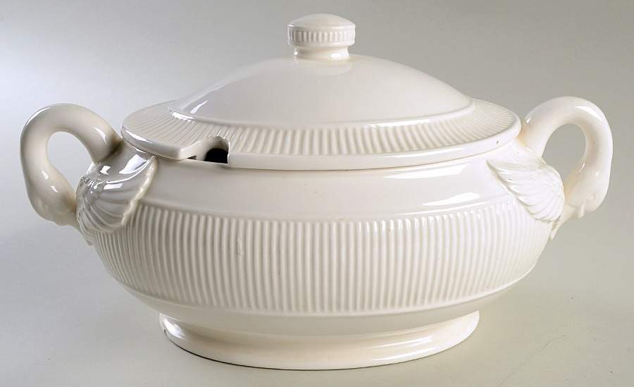 Swans Oval Tureen & Lid by Fitz & Floyd-1
