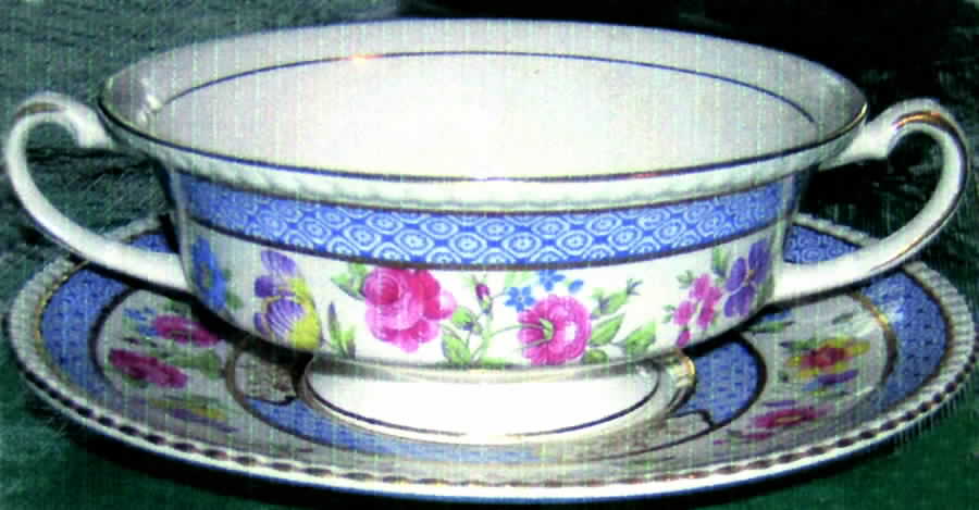 6815 Footed Cream Soup Bowl & Saucer Set by Fondeville-1