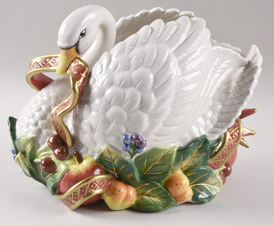 Holiday Swan Figurine by Fitz & Floyd-1
