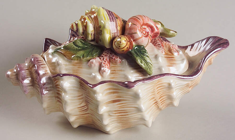 Oceana (Multicolor Shells) Condiment Dish & Lid by Fitz & Floyd-1