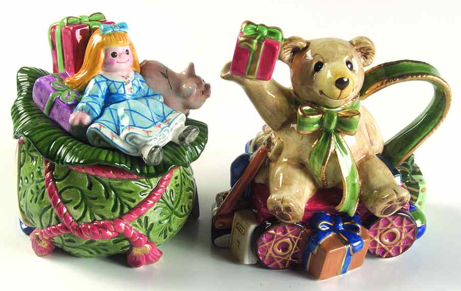 Old Fashioned Christmas Creamer & Sugar with Lid (Box Set) by Fitz & Floyd-1