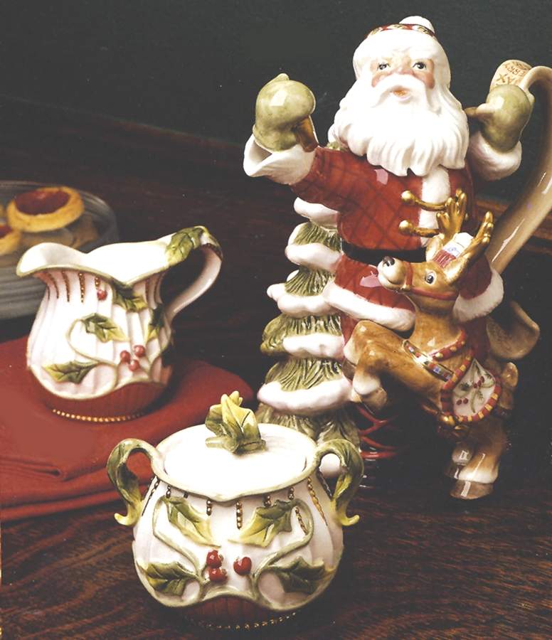 Santa's Flight Teapot & Lid by Fitz & Floyd-1