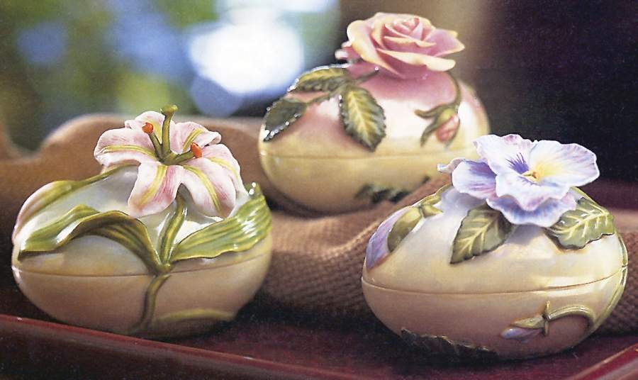 Elegant Eggs Medium Egg Box & Lid by Fitz & Floyd-1