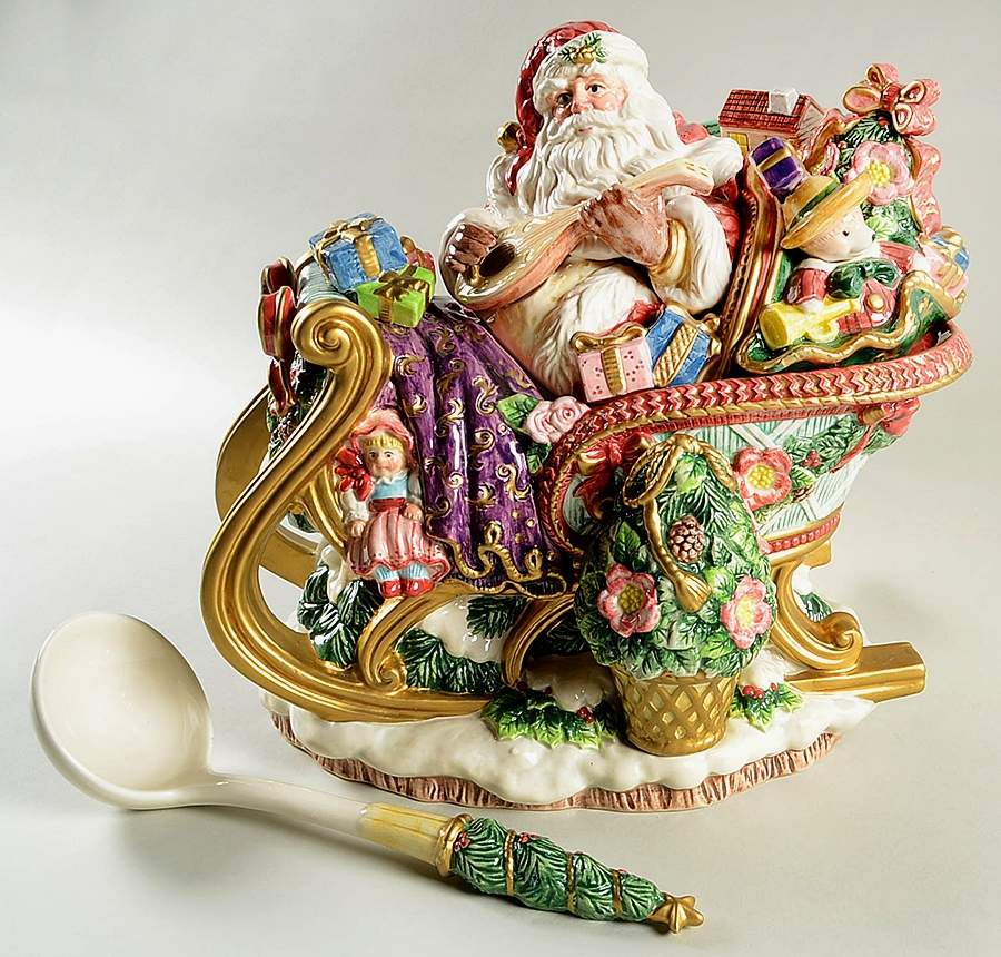 Christmas Wreath Tureen & Lid w/Ladle by Fitz & Floyd-1