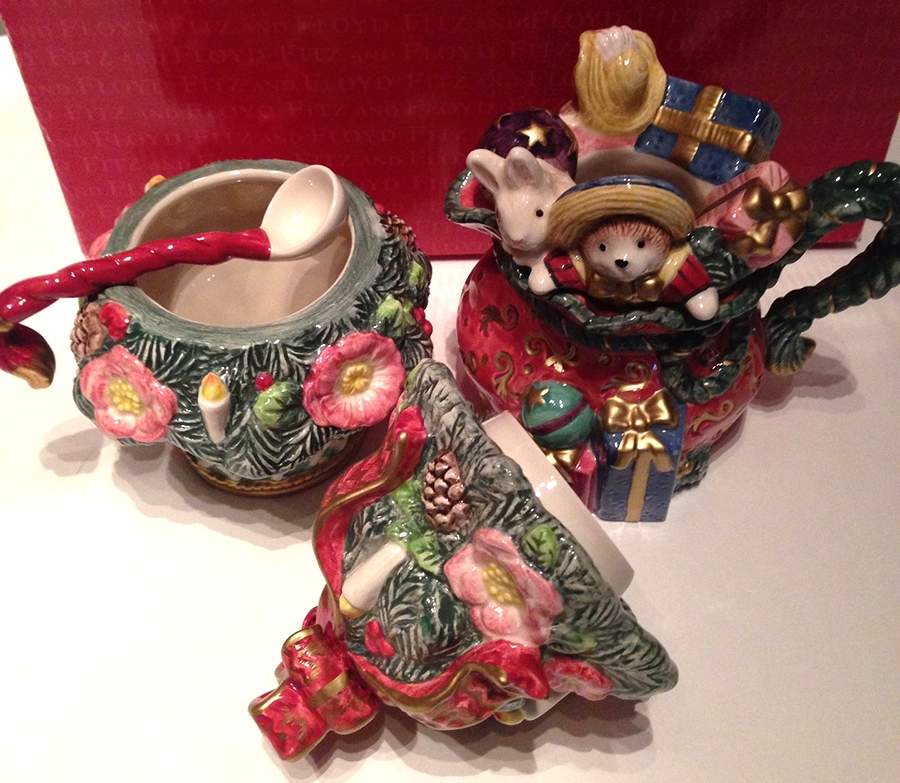 Christmas Wreath Figural  Sugar Bowl & Lid w/Spoon by Fitz & Floyd-1