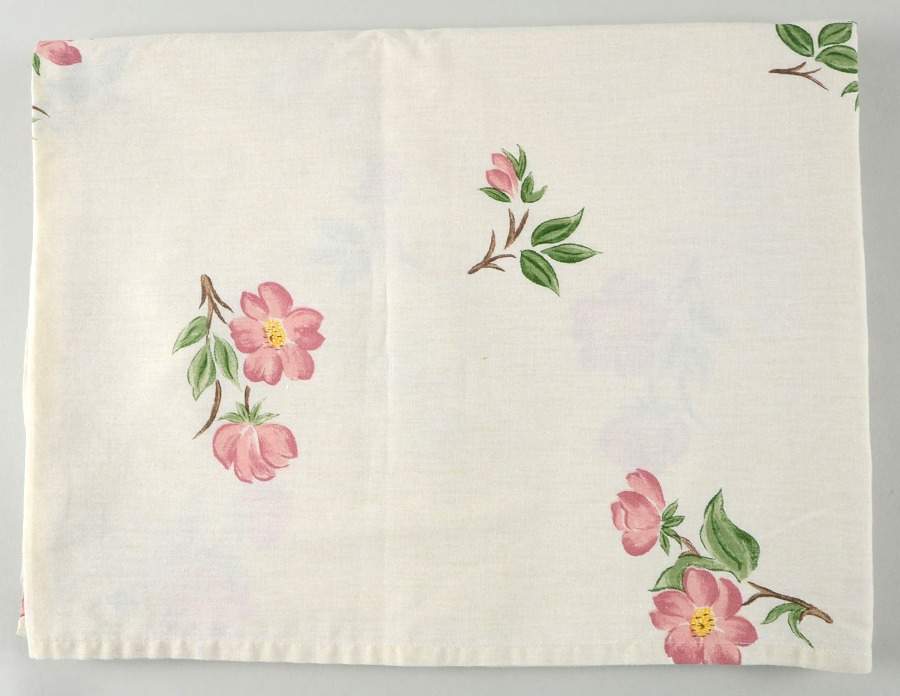 Desert Rose (China) 48" X 66" Rectangular Tablecloth by Franciscan-1