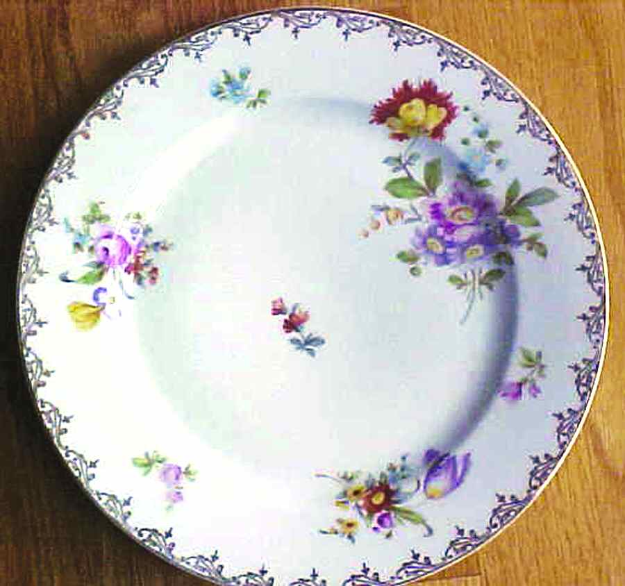 FRA33 Dinner Plate by Fraureuth-1