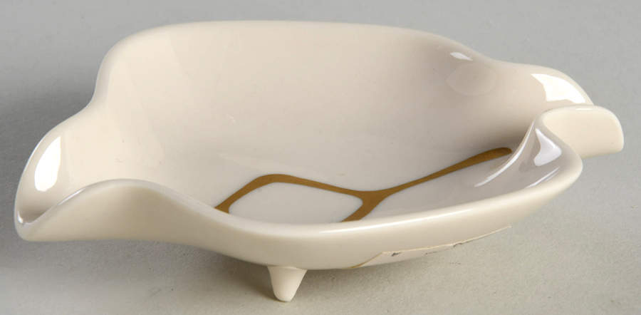 Contours (No Trim) 4" Ashtray by Franciscan-1