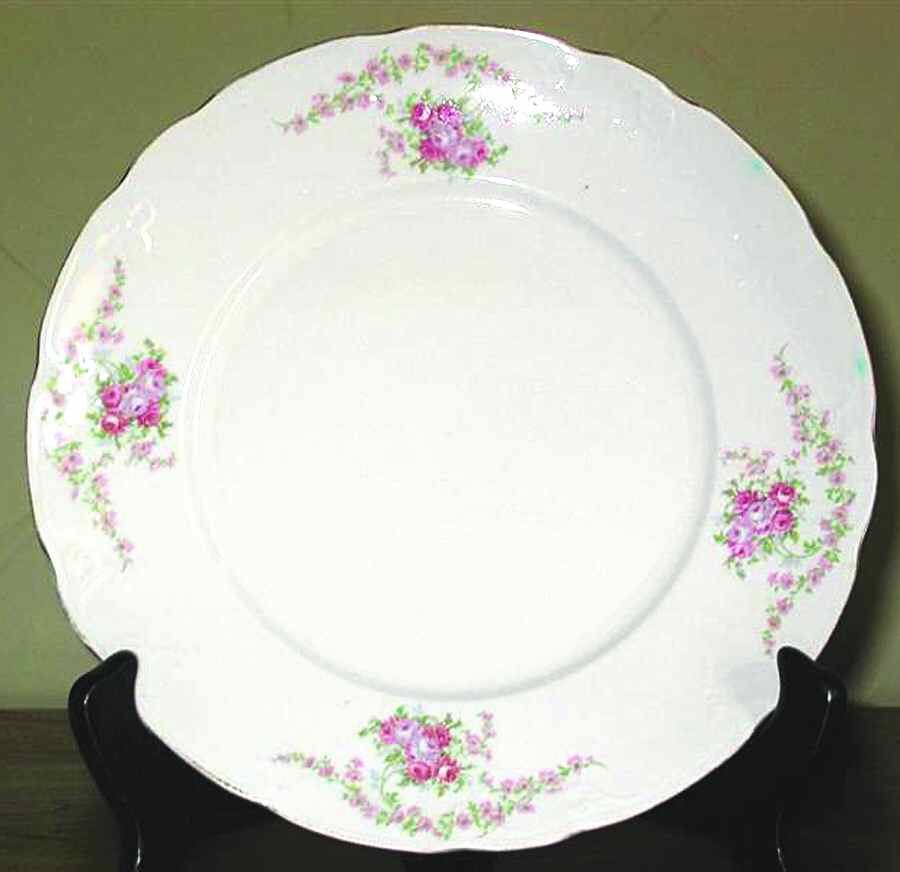 FAN34 Dinner Plate by France-1