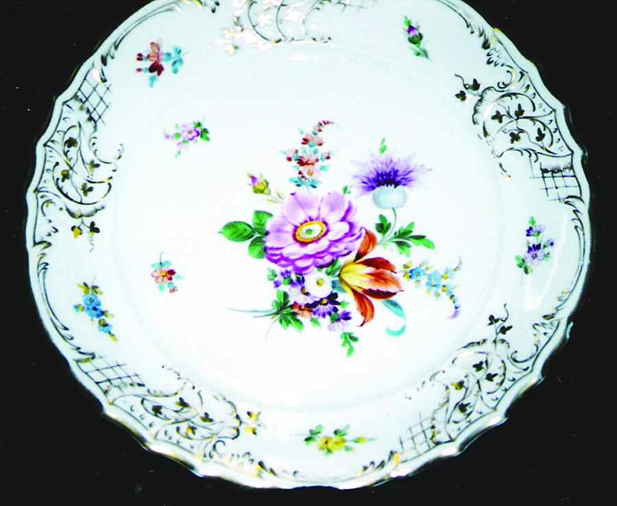 Dresden Dinner Plate by Fraureuth-1