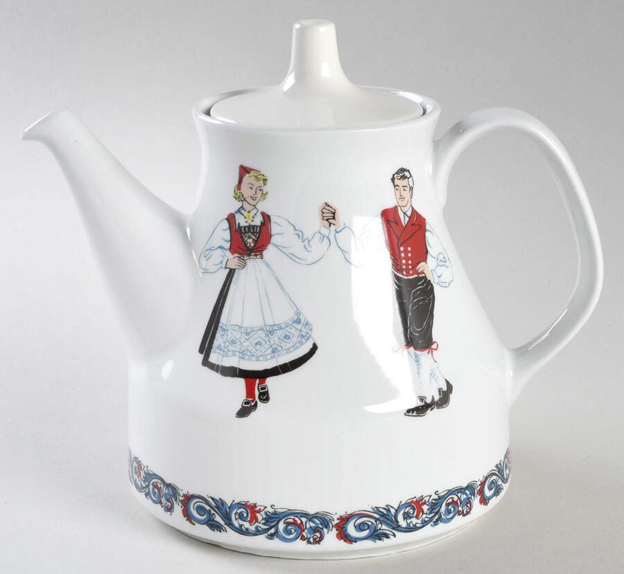 Hardanger Dancers Teapot & Lid by Figgjo (Norway)-1