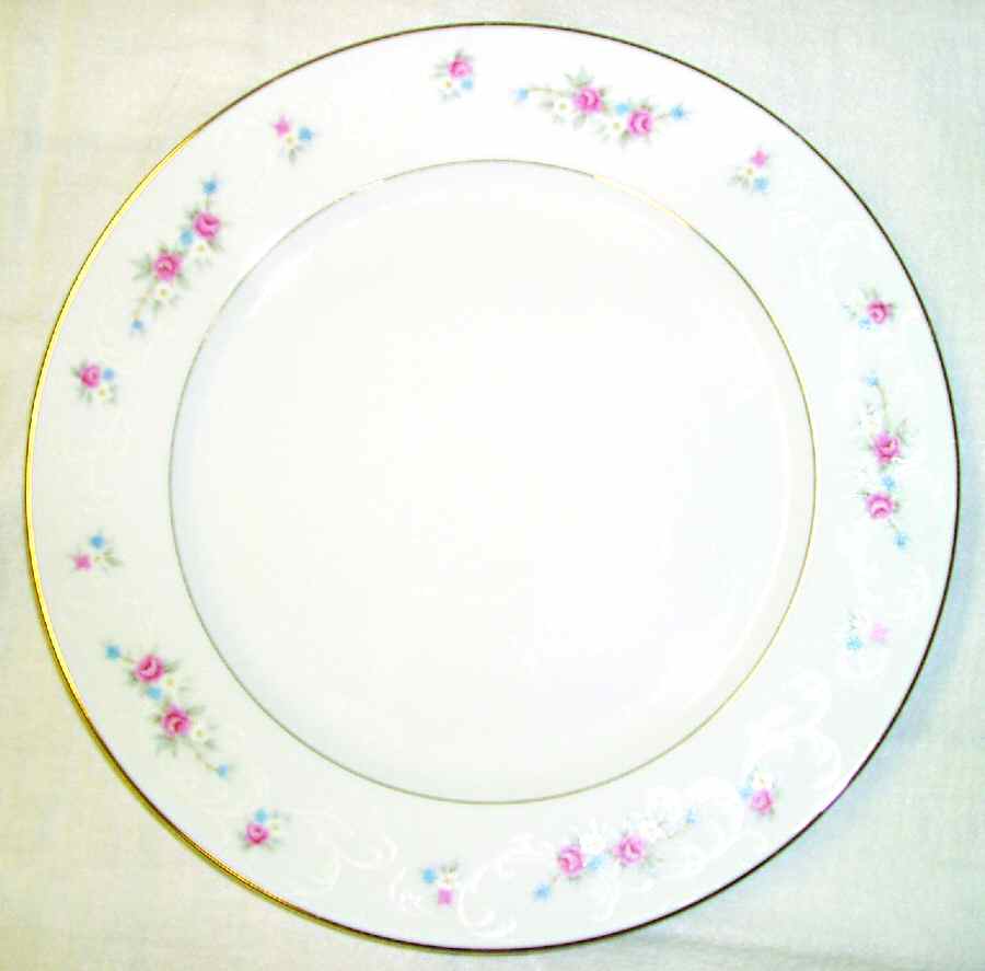 Rosebud Dinner Plate by Fine China of Japan-1