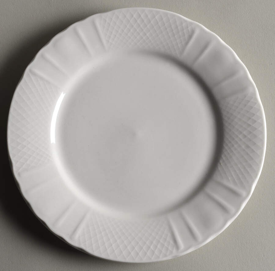 Lattice White Salad Plate by Farberware-1